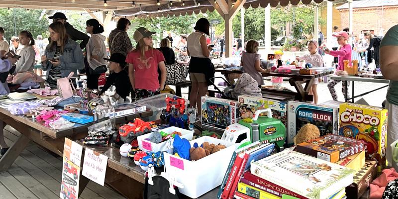 Lasten Oma Tori & lelukirppis